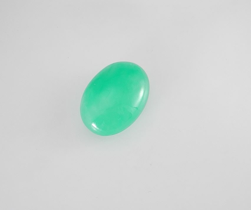 Jade Cabochon, 1 1/16"h, 7.5g.: Jade Cabochon, 1 1/16"h, 7.5g.
