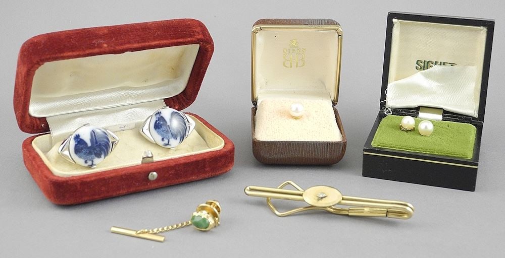 Collection of Gent's Sundries: B&G Cufflinks/Tie Tacks. (1 of 3)