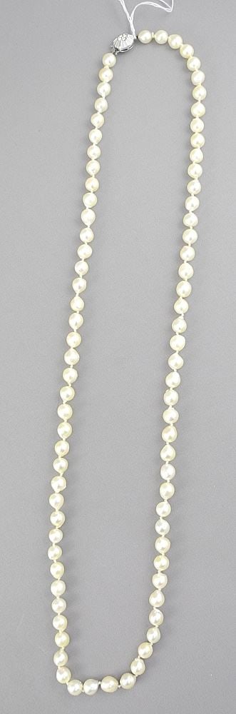 Single Strand (8mm) Pearl Necklace with 835 Clasp.: Single Strand (8mm) Pearl Necklace with 835 Clasp.