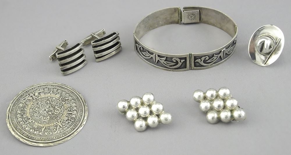 Collection of Mexican Sterling Silver Jewelry, Five Pieces, 73g.: Collection of Mexican Sterling Silver Jewelry, Five Pieces, 73g.