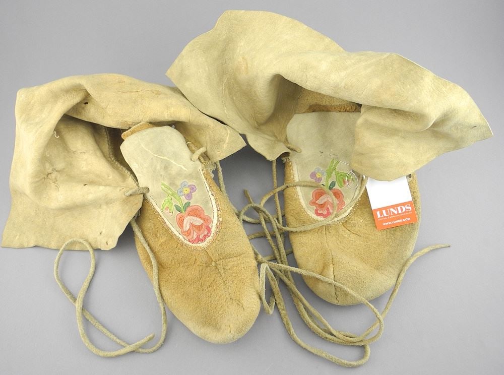 Pair of Old Tanned Hide Embroidery Moccasins, 10 1/2"L. (1 of 2)