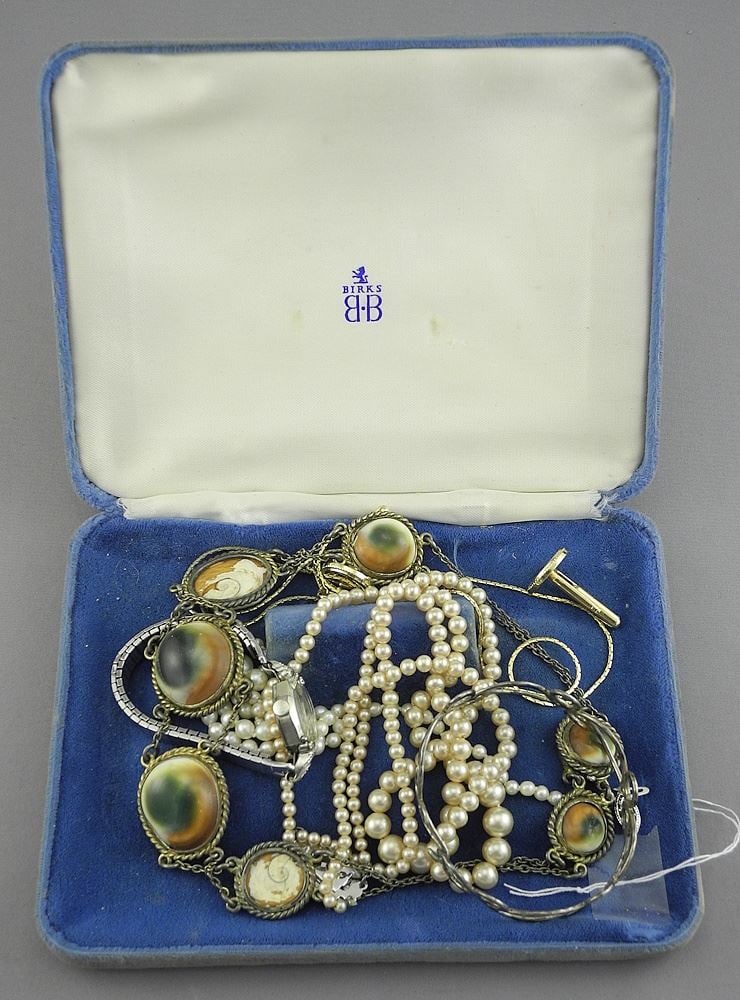 Collectio of Estate Gold Tone & Costume Jewelry Items Including Operculum Necklace. (1 of 2)