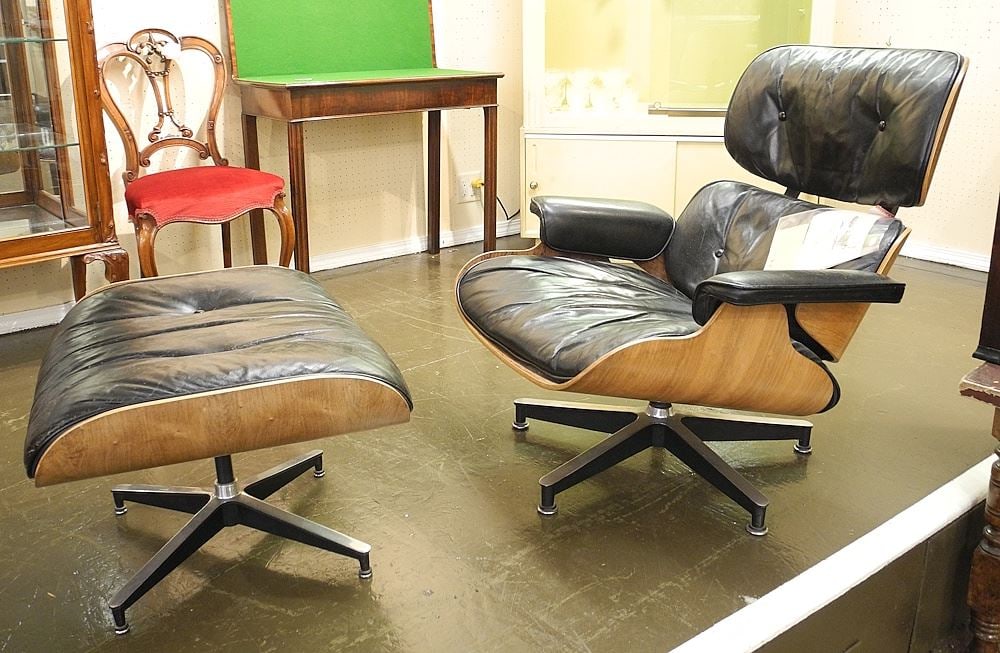 Herman Miller Inc. Eames Lounge Chair.: Herman Miller Inc. Eames Lounge Chair.