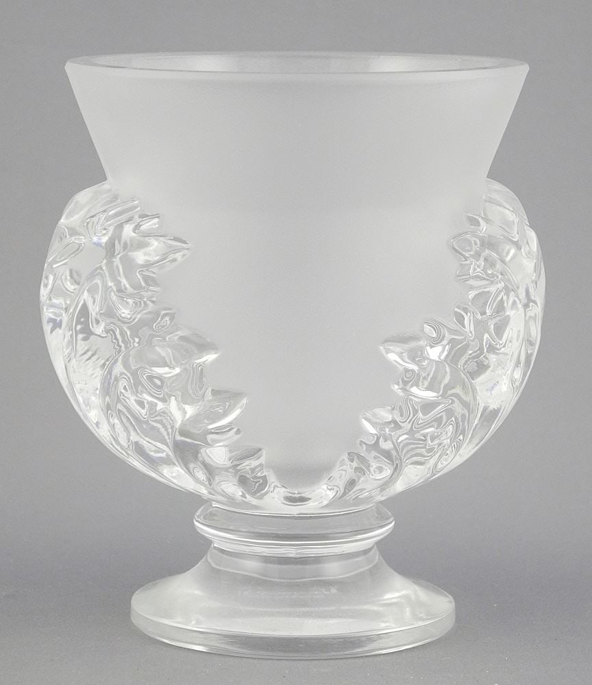 Art Glass Vase signed Lalique France , 4 1/2".: Art Glass Vase signed Lalique France , 4 1/2".