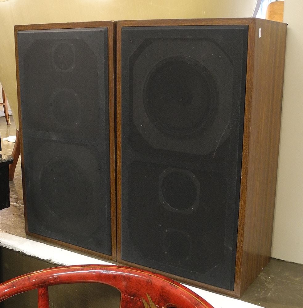 Pair of Hitachi Speakers Model HSP- 505, 26 1/2"h.: Pair of Hitachi Speakers Model HSP- 505, 26 1/2"h.