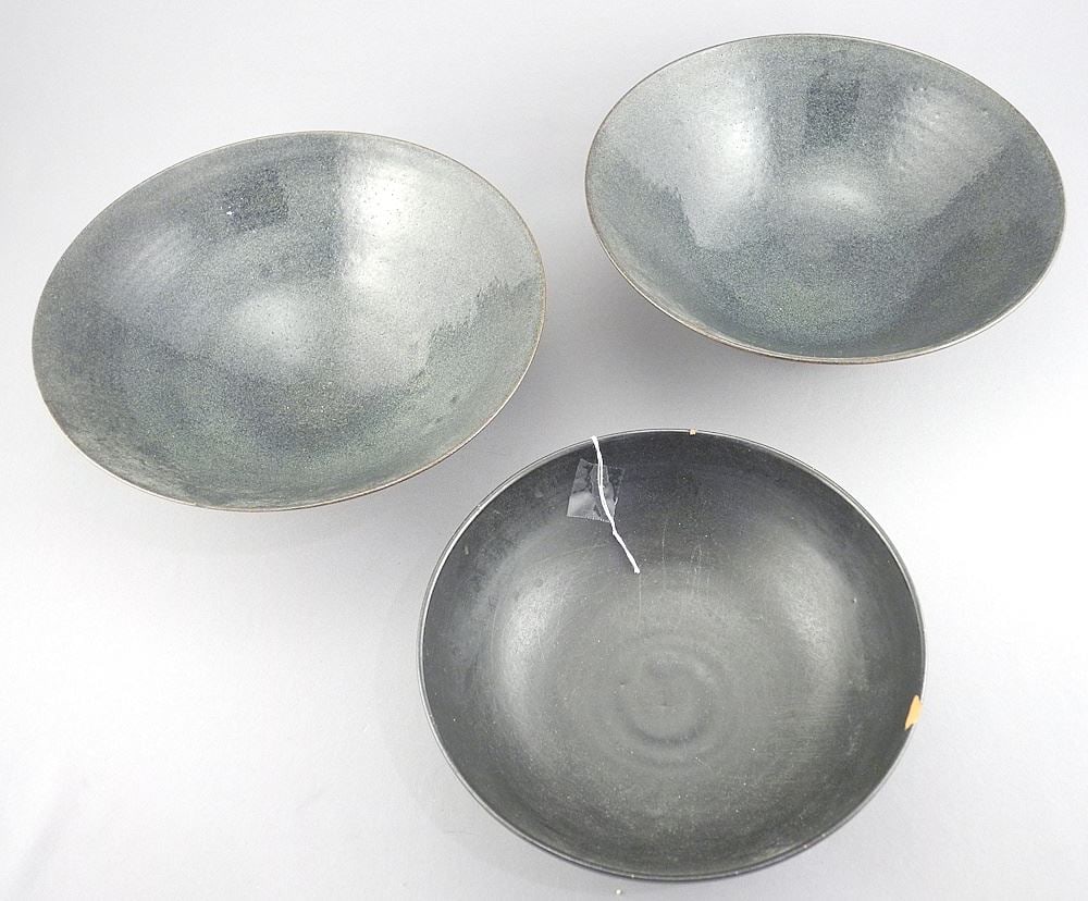 Three Edwin & Mary Scheier Pottery Bowls, 6 3/4 - 8" Diameter (one chipped).: Three Edwin & Mary Scheier Pottery Bowls, 6 3/4 - 8" Diameter (one chipped).