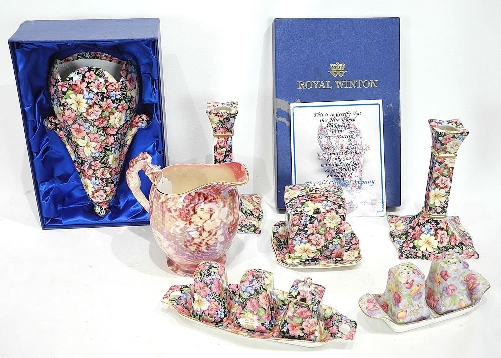 Lot of Chintz Wares: Royal Winton Florence & Stratford, 5 items incl. Wall Pocket with COA (1 of 5)