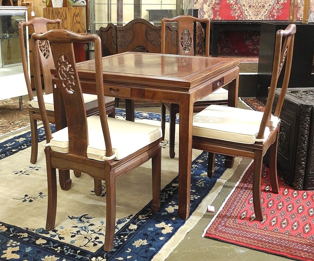 Rosewood Mahogany Table & Four Chairs, 30 x 34 x 34".: Rosewood Mahogany Table & Four Chairs, 30 x 34 x 34".