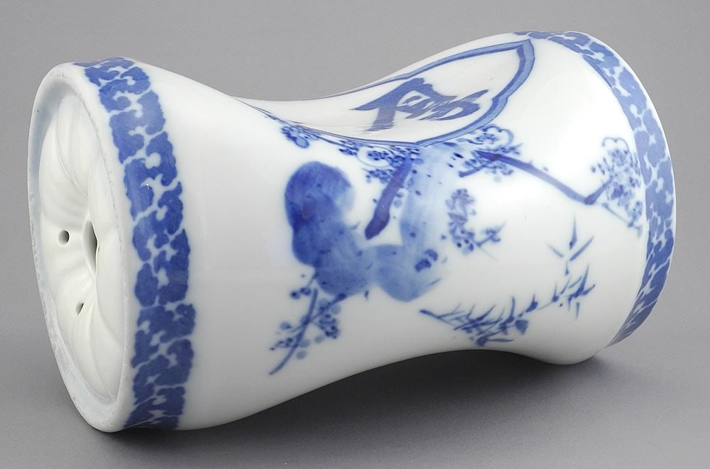 Japanese Showa Porcelain Pillow, 9"w.: Japanese Showa Porcelain Pillow, 9"w.