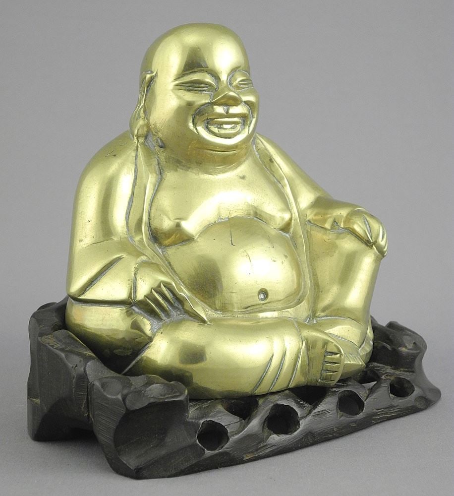 Chinese Brass Buddha on Carved Wood Seat, TH 5", 567g.: Chinese Brass Buddha on Carved Wood Seat, TH 5", 567g.