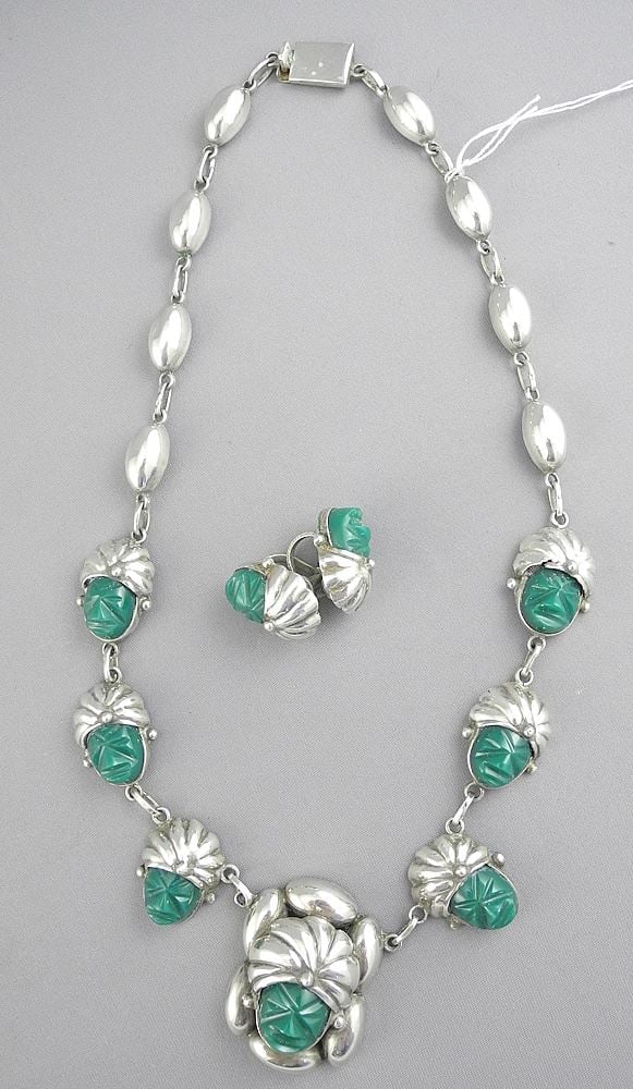 Mid Century Iguala Mexican 925 Silver Green Onyx Tribal Necklace/ Earrings, 45g.: Mid Century Iguala Mexican 925 Silver Green Onyx Tribal Necklace/ Earrings, 45g.