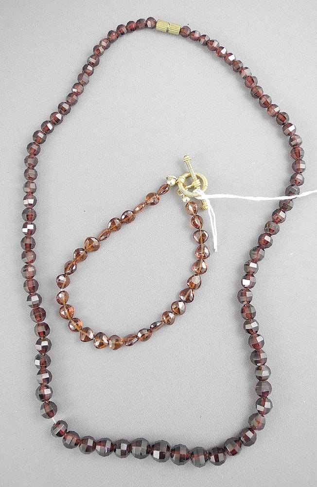 Garnet Necklace (16"L) & Bracelet, 7 "L.: Garnet Necklace (16"L) & Bracelet, 7 "L.