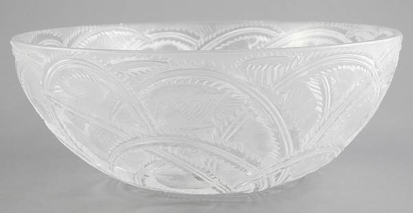 Lalique Frances "Pinsons" (Finches) Bowl Design: R. Lalique, 3 1/2 x 9 1/4".: Lalique Frances "Pinsons" (Finches) Bowl Design: R. Lalique, 3 1/2 x 9 1/4".