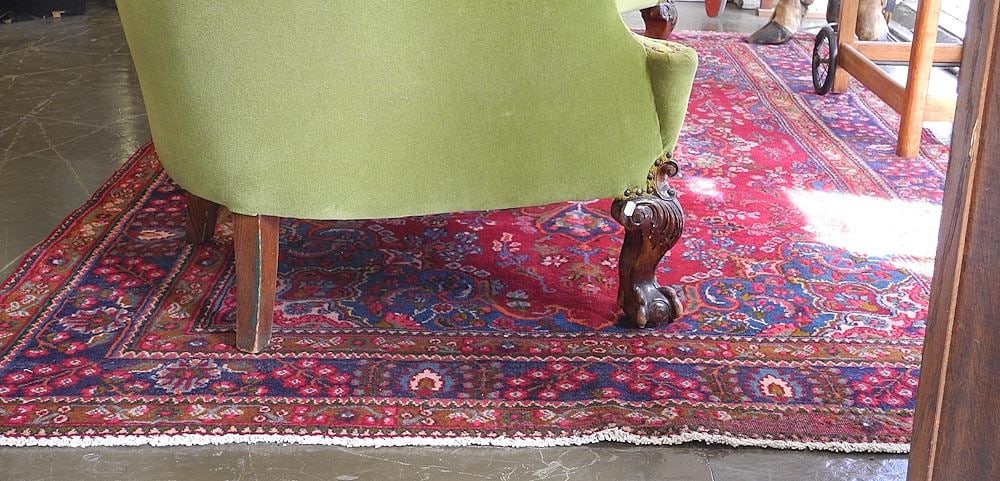 Hand Knotted Sabzevar Carpet Approximately 6' x 9'7". (1 of 3)