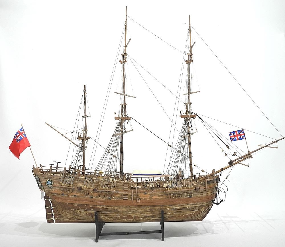 Ships Model: "Endeavour", 32"L.: Ships Model: "Endeavour", 32"L.