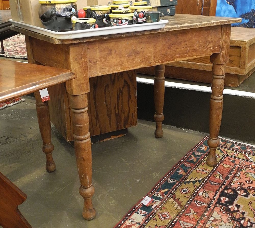 19th C. Pine Farmhouse Table. (1 of 2)