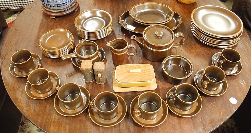 Wedgwood Sterling Oven-To-Table Dinner Set, Eight Place Settings w/ Butter Dish & Salts. (1 of 1)