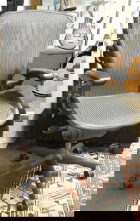 Herman Miller Aeron Chair.: Herman Miller Aeron Chair.