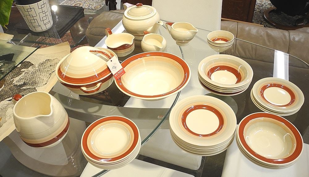 Susie Cooper Crown Works Burslem Pattern 1386 Pottery Dish Set. (1 of 3)