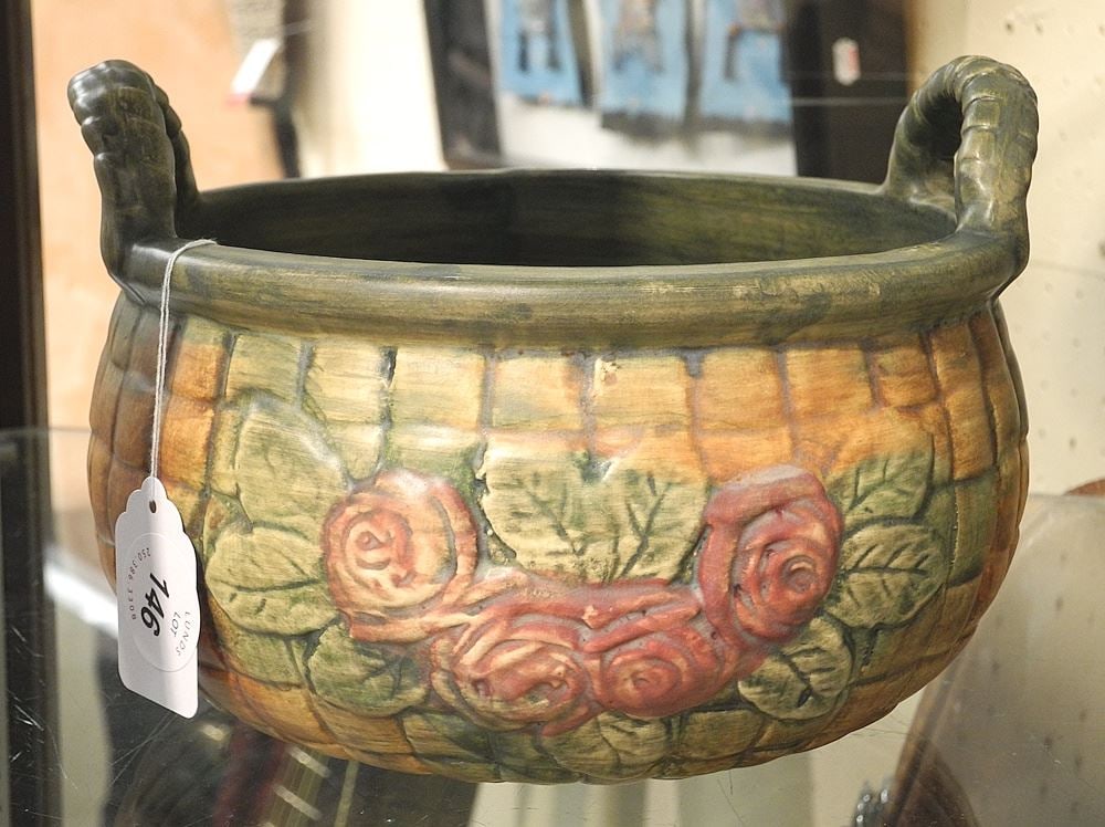 Weller "Flemish" Handled Bowl, 5 3/4 x 8 1/2"w.: Weller "Flemish" Handled Bowl, 5 3/4 x 8 1/2"w.