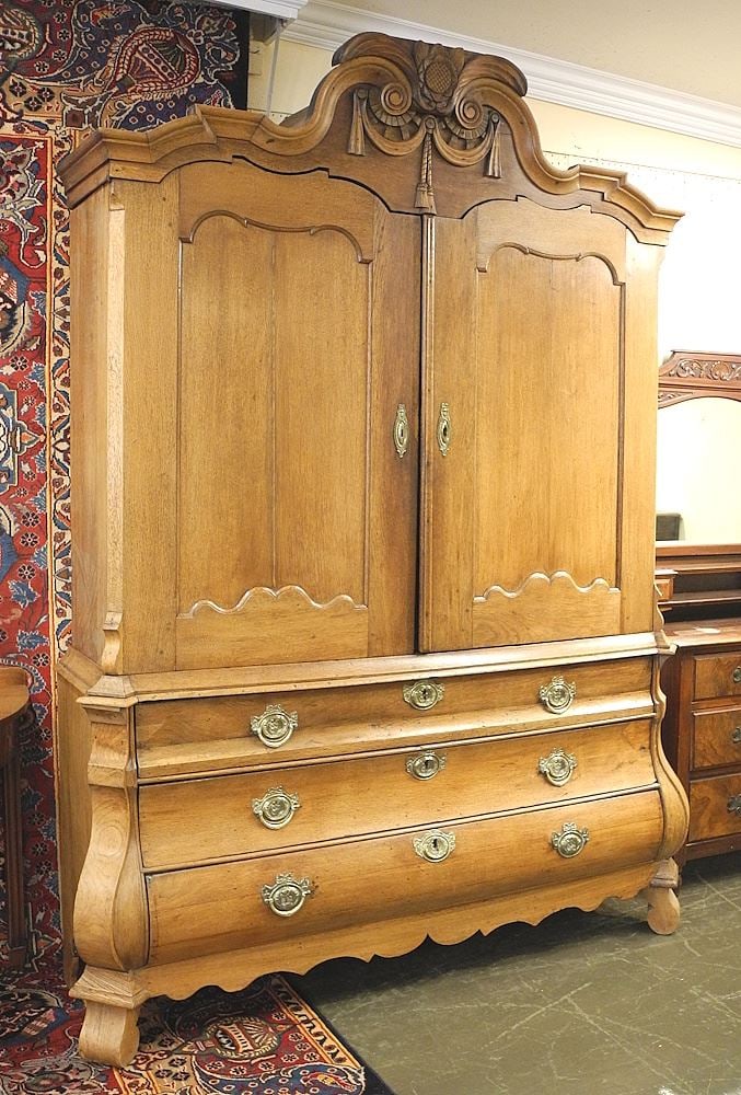 European Baroque Walnut Cabinet on Chest, 7'11". (1 of 7)
