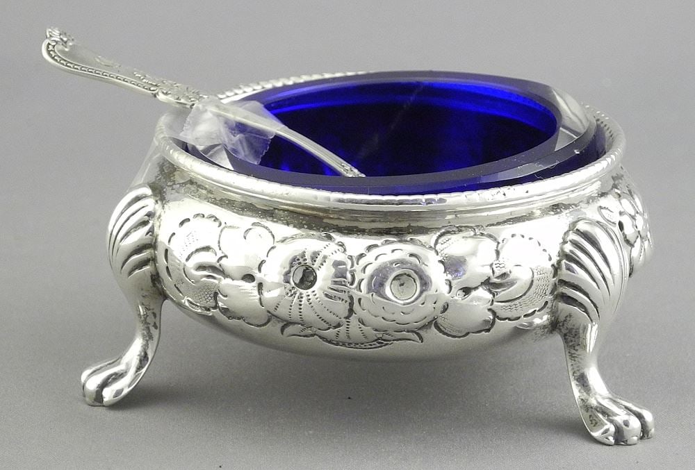 English Silver Salt Cellar: Robert Harper/London/1864, Later Liner & Spoon.: English Silver Salt Cellar: Robert Harper/London/1864, Later Liner & Spoon.