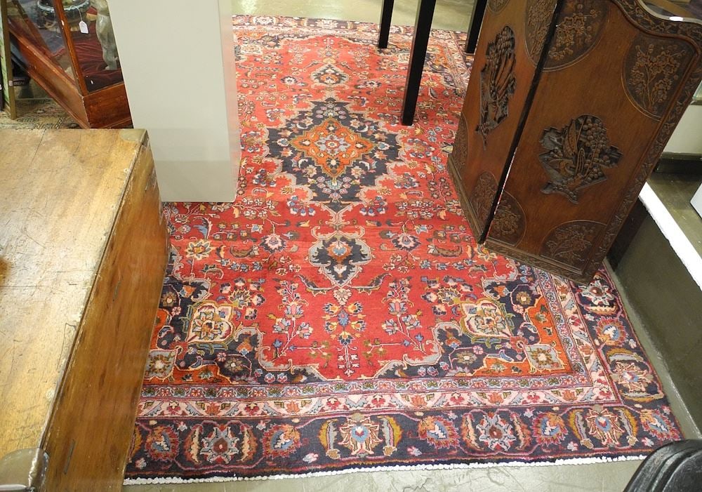 Hand Knotted Mashhad Carpet Approximately 5'9" x 8'11". (1 of 3)