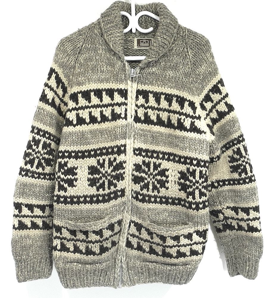 "Longhouse" Cowichan Sweater, Gents Size Medium.: "Longhouse" Cowichan Sweater, Gents Size Medium.