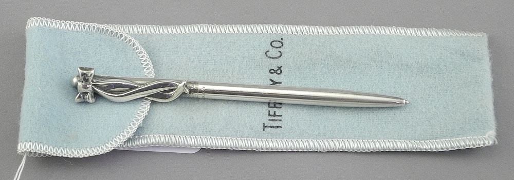 Tiffany & Co. 925 Sterling (marked) Silver Ballpoint Pen, 4 3/4"L, 21.9g with Soft Pouch. (1 of 4)