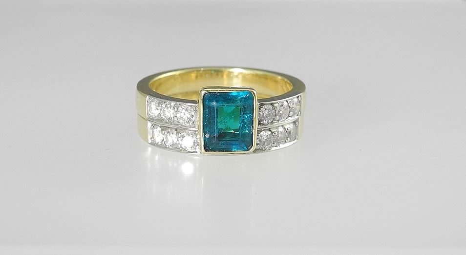 Idar 18K (marked) Yellow Gold 1.29 ct Emerald & Diamond Ring, Size 6 3/4, 10g. (1 of 5)