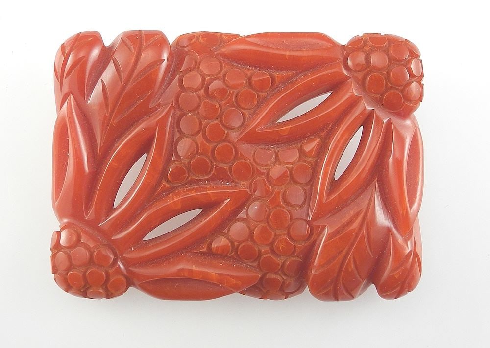 Red Bakelite Brooch, 2 x 2 3/4", 25.8g. (1 of 2)