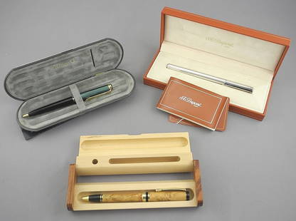 S.T. Dupont Silver Plated Fountain Pen serial 54KFL71 with Original Box , Lot includes Pelikan Pen: S.T. Dupont Silver Plated Fountain Pen serial 54KFL71 with Original Box , Lot includes Pelikan Pen