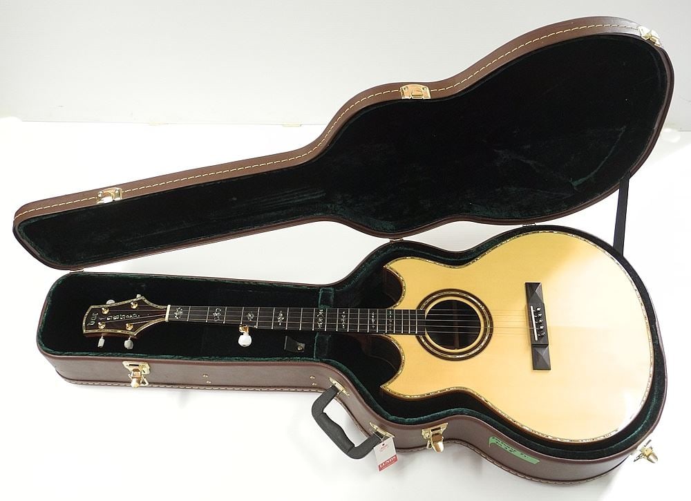 The Dor Fossey Co. Model #1 Acoustic Guitar 09-027 with Hard Case. (1 of 5)