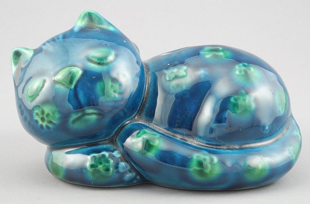 Italian pottery "Cat" Coin Bank, 7"L. (1 of 3)