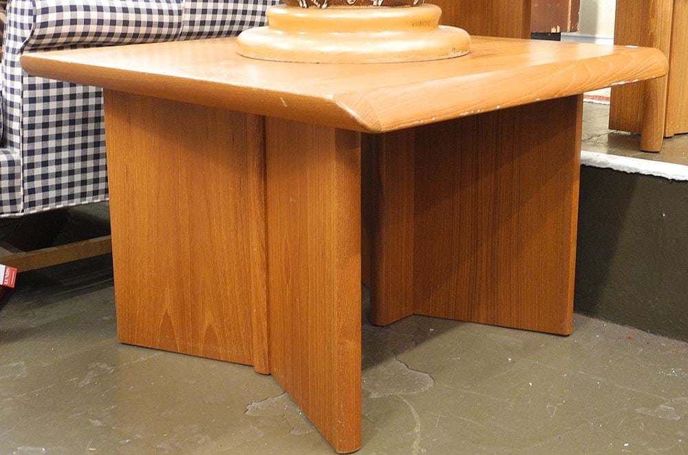 Nordic Furniture Markdale, Ontario End Table, 30 1/2"L.: Nordic Furniture Markdale, Ontario End Table, 30 1/2"L.