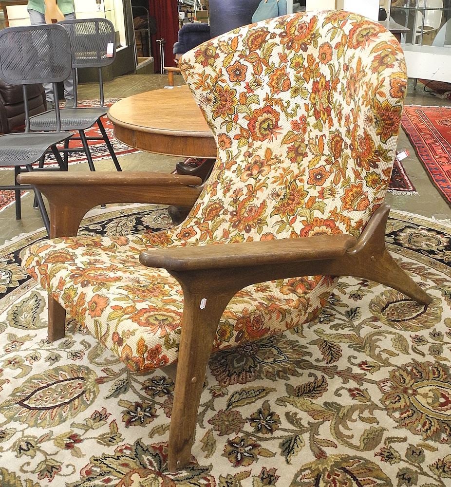 Kagan Style Lounge Chair Expertly Re-Upholstered, 30 1/2"w.: Kagan Style Lounge Chair Expertly Re-Upholstered, 30 1/2"w.