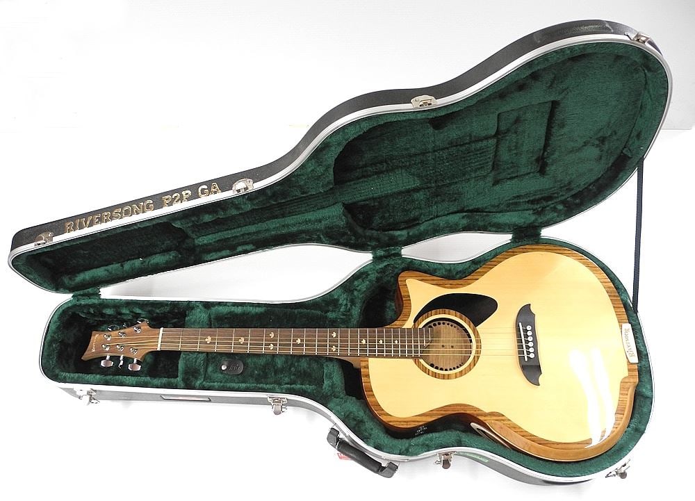 River Song Electric Acoustic Guitar P2PGA with Hard Case.: River Song Electric Acoustic Guitar P2PGA with Hard Case.