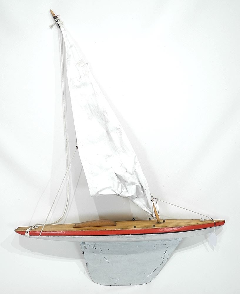 Vintage Metal Keel Pond Boat, Pre 1950's, Approximately 28"L.: Vintage Metal Keel Pond Boat, Pre 1950's, Approximately 28"L.