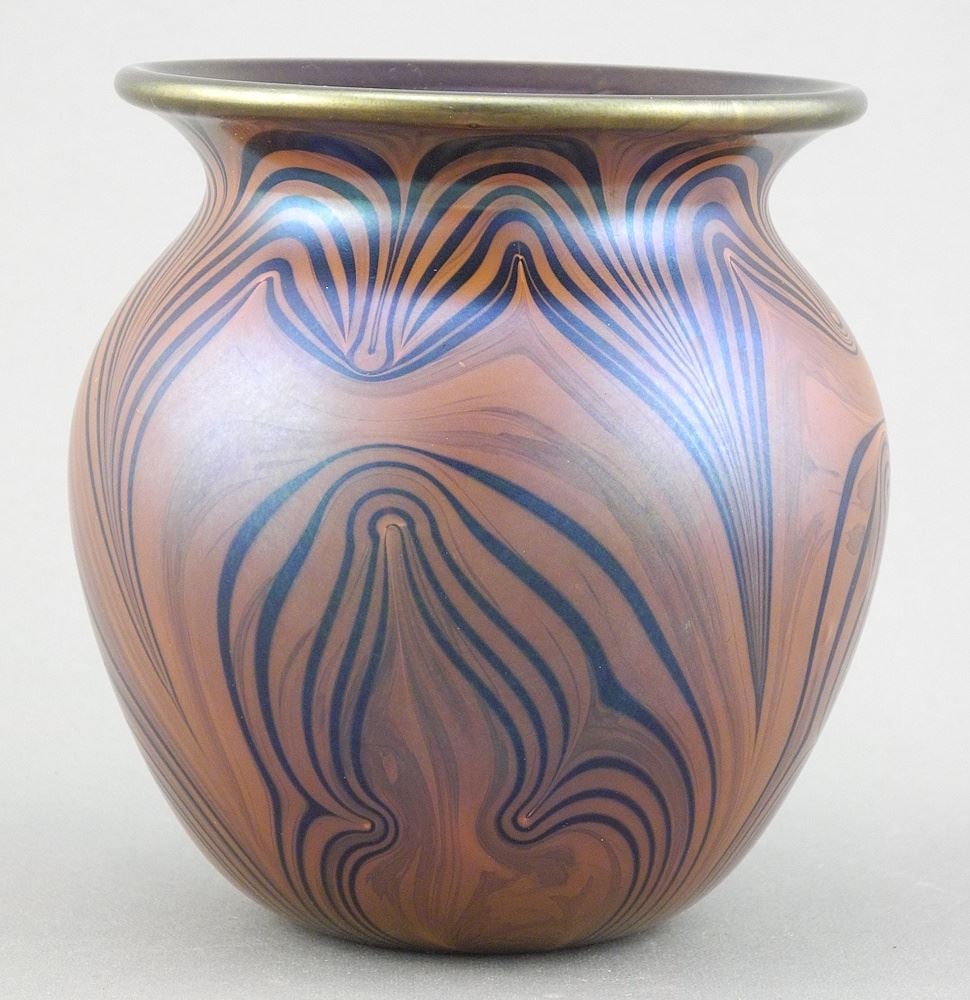 Art Glass Vase signed (Donald) Carlson NU 73 2159, 4 1/8"h.: Art Glass Vase signed (Donald) Carlson NU 73 2159, 4 1/8"h.