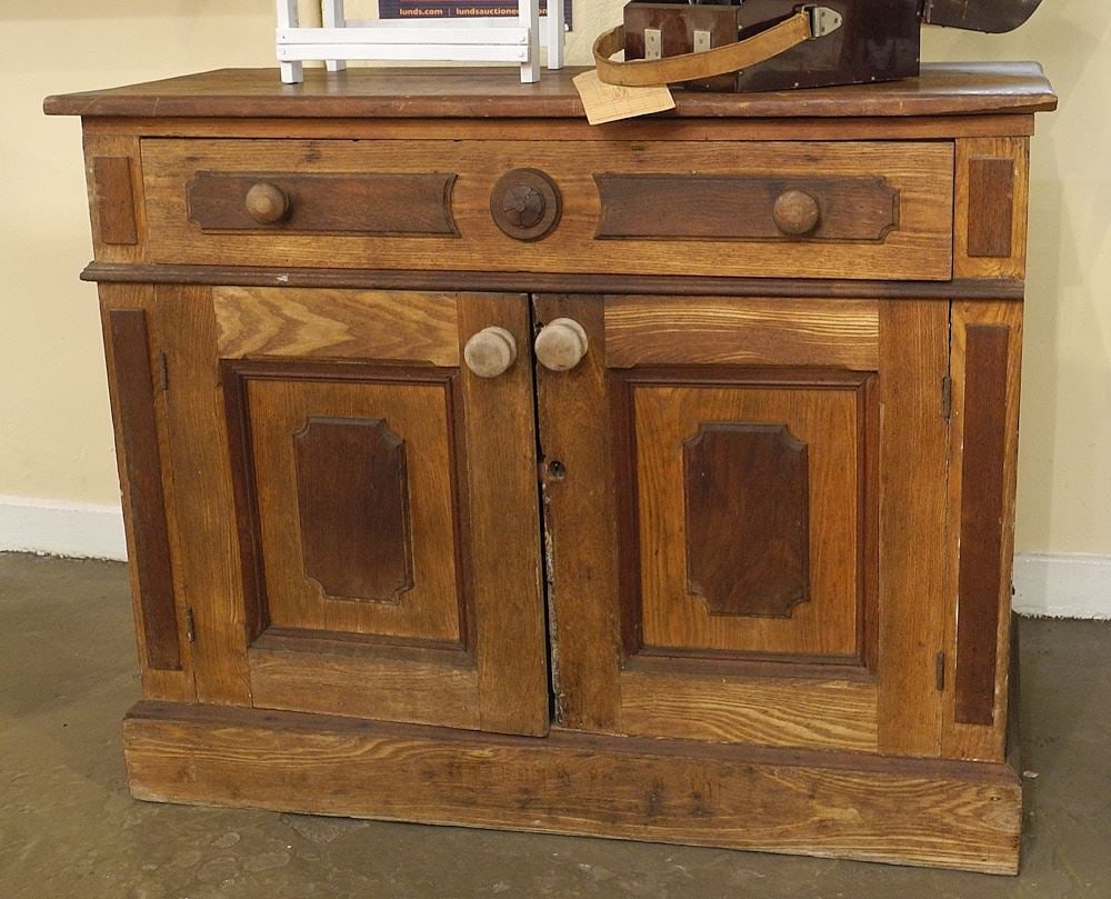 19th C. Canadiana Cabinet, 31"h.: 19th C. Canadiana Cabinet, 31"h.