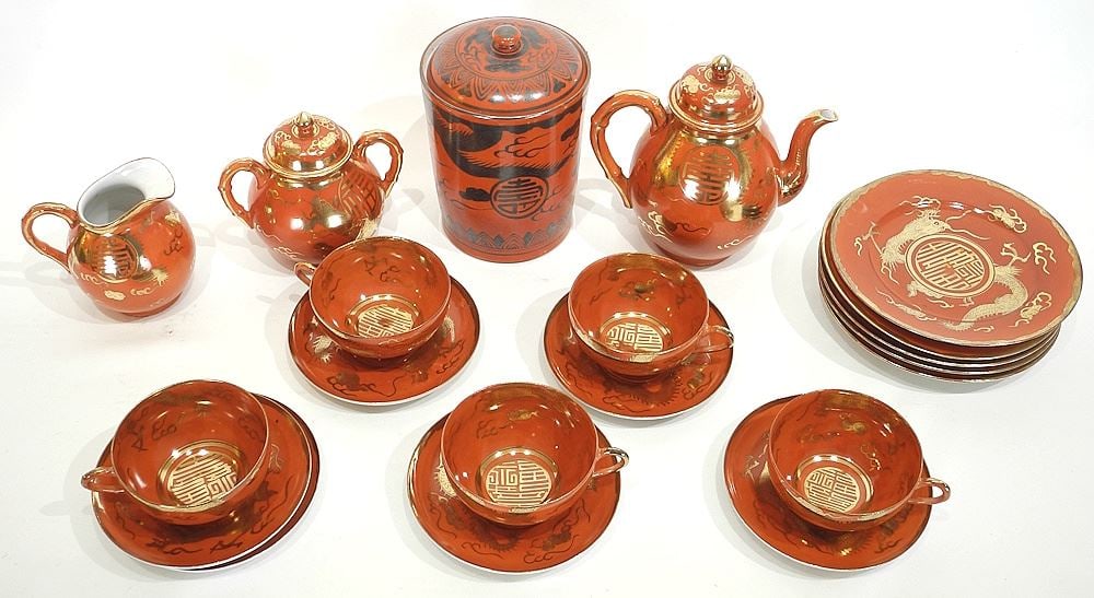 Japanese Kutani Porcelain Tea Set. (1 of 6)