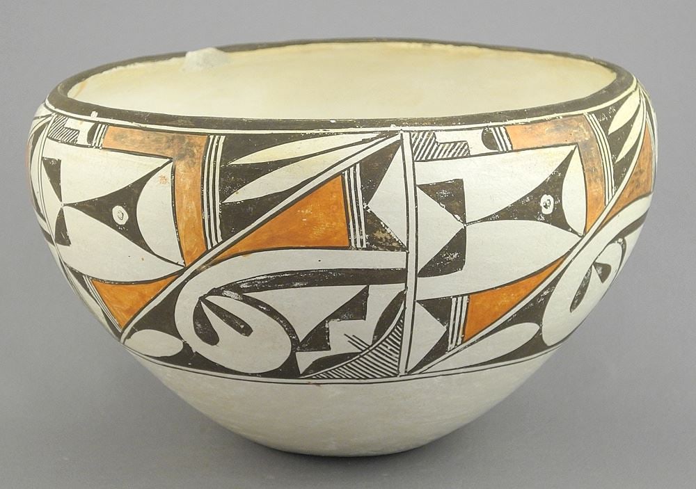 Acoma Pottery New Mexico Bowl, 4 3/8"h (rim chip noted).: Acoma Pottery New Mexico Bowl, 4 3/8"h (rim chip noted).