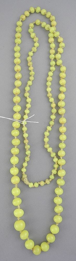 Antique Chinese Yellow Peking Glass Beaded Hand Knotted Necklace.: Antique Chinese Yellow Peking Glass Beaded Hand Knotted Necklace.