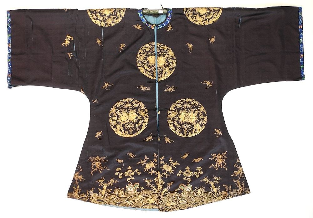 Chinese Lady's Formal Robe.: Chinese Lady's Formal Robe.
