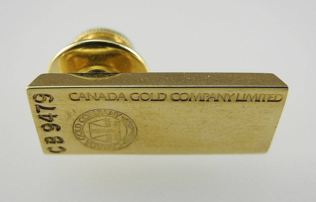 Canada Gold Co. Ltd. Fine Gold Lapel Pin, 4.9g (pin only). (1 of 3)