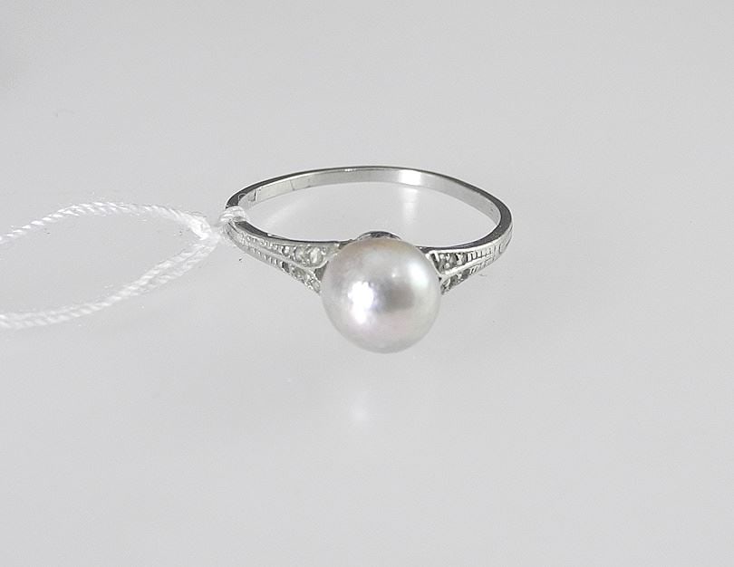 Platine Platinum Ring Marked RR950, 2.6g, Size 6, 2.6g.: Platine Platinum Ring Marked RR950, 2.6g, Size 6, 2.6g.