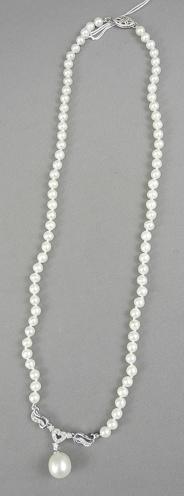 14K (clasp marked) White Gold Pearl & Diamond Necklace, 15"L, 12.5g.: 14K (clasp marked) White Gold Pearl & Diamond Necklace, 15"L, 12.5g.