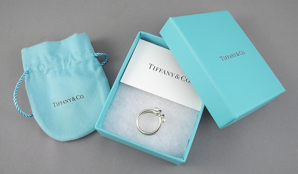 Tiffany Silver & Double Pearl Hardware Ring. (1 of 5)