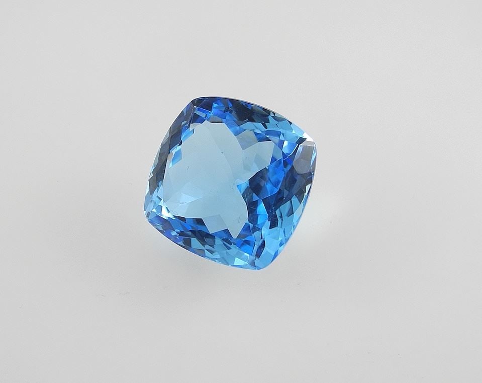 45.07ct Cushion Cut Blue Topaz Gemstone ($11,268 Appraisal).: 45.07ct Cushion Cut Blue Topaz Gemstone ($11,268 Appraisal).