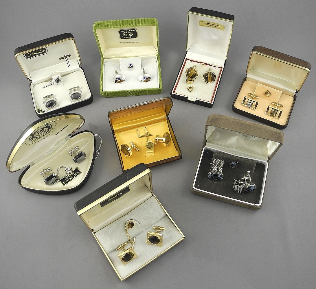 Collection of Cufflinks: Tigers Eye/ Sterling Silver/Various.: Collection of Cufflinks: Tigers Eye/ Sterling Silver/Various.